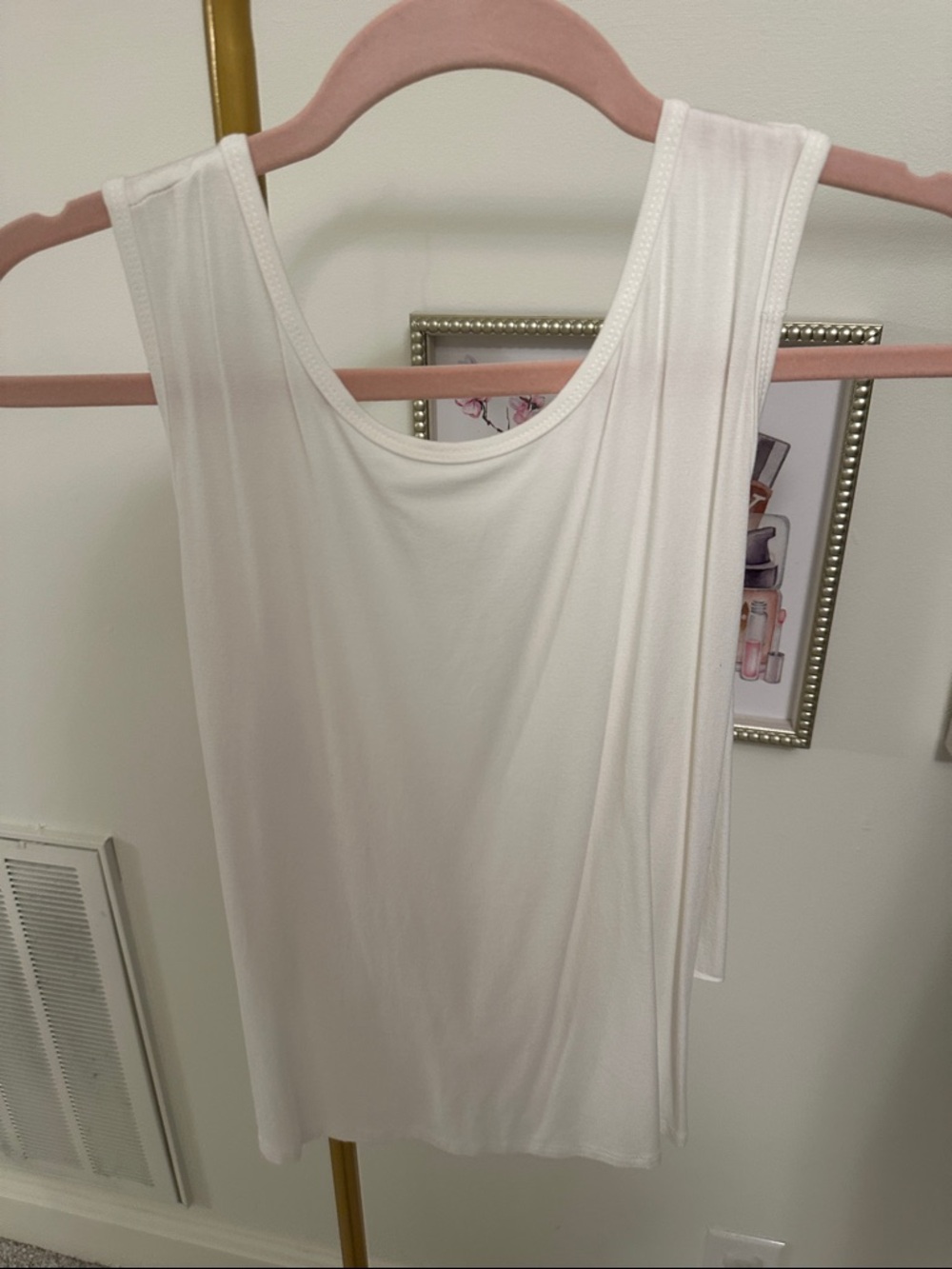 Classic White Sleeveless Tank Top